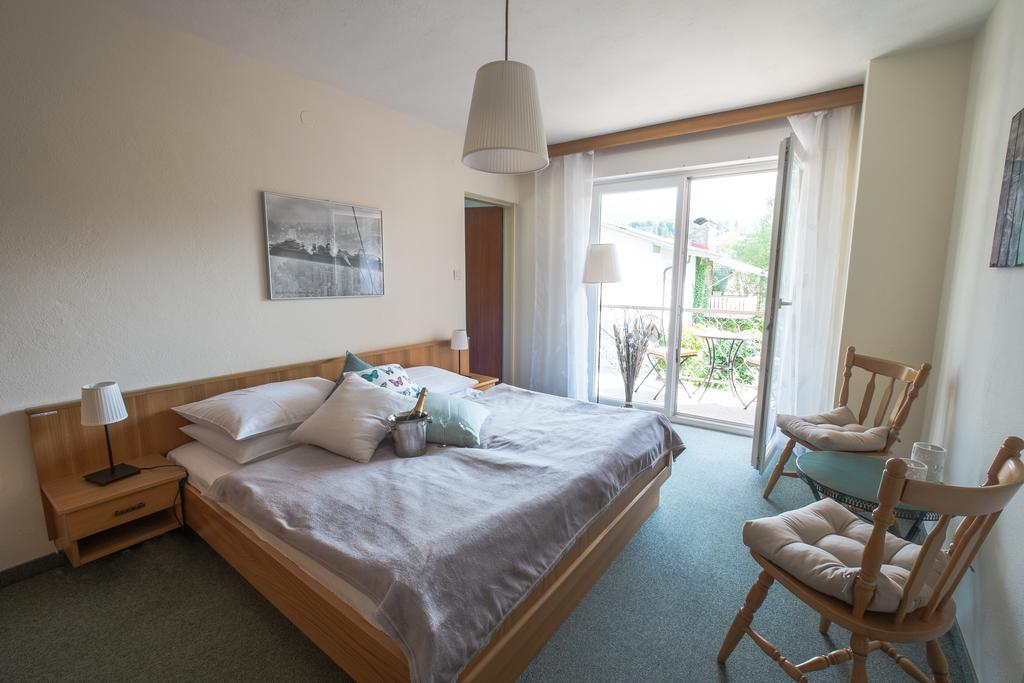 Pension Am Faakersee Faak am See Room photo
